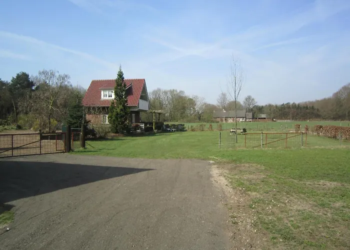 In Well Near Maasduinen Park بيت للعطل Knikkerdorp