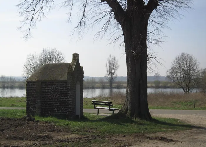 In Well Near Maasduinen Park بيت للعطل Knikkerdorp