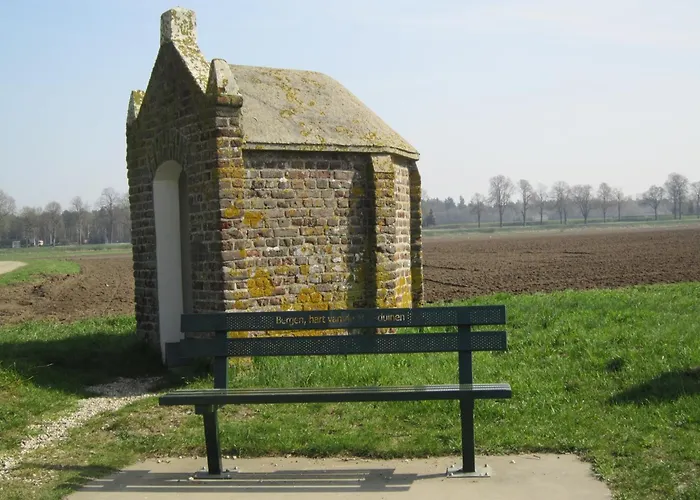 In Well Near Maasduinen Park بيت للعطل