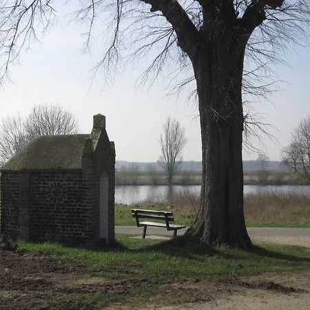 In Well Near Maasduinen Park Dom wakacyjny Knikkerdorp